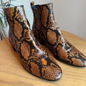 Homers Artisan snake skin ankle booties size 40